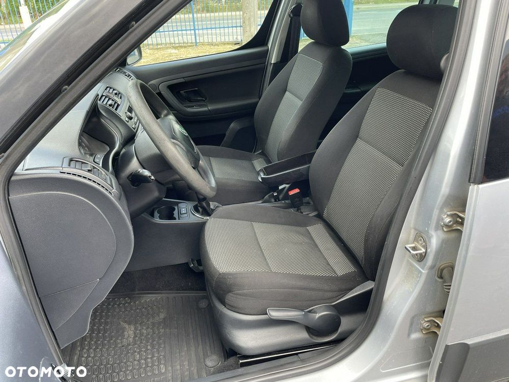 Skoda Roomster - 22