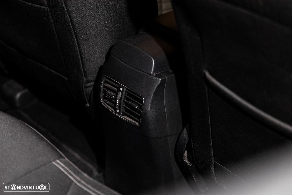 Kia Ceed SW 1.6 CRDi Nav Line - 20