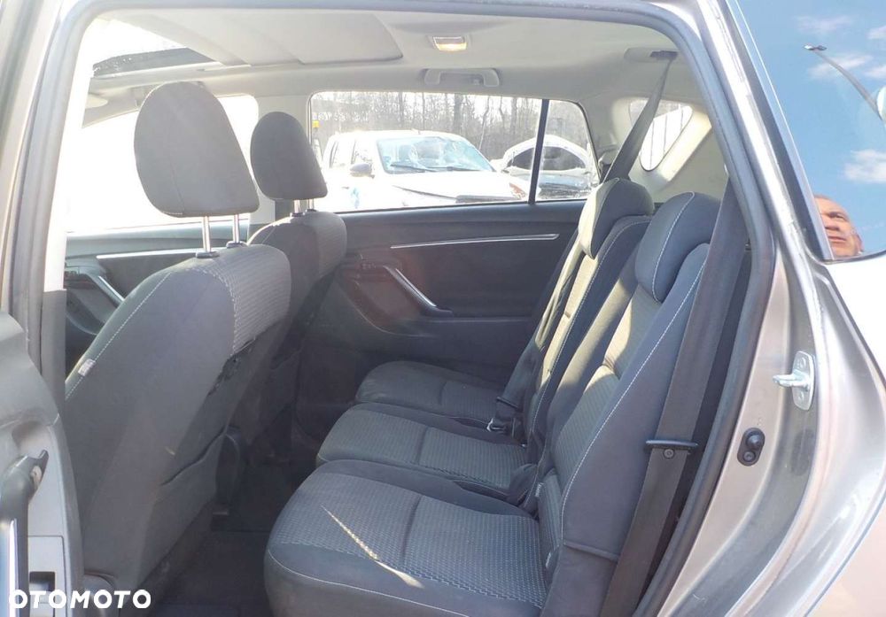 Toyota Verso - 26