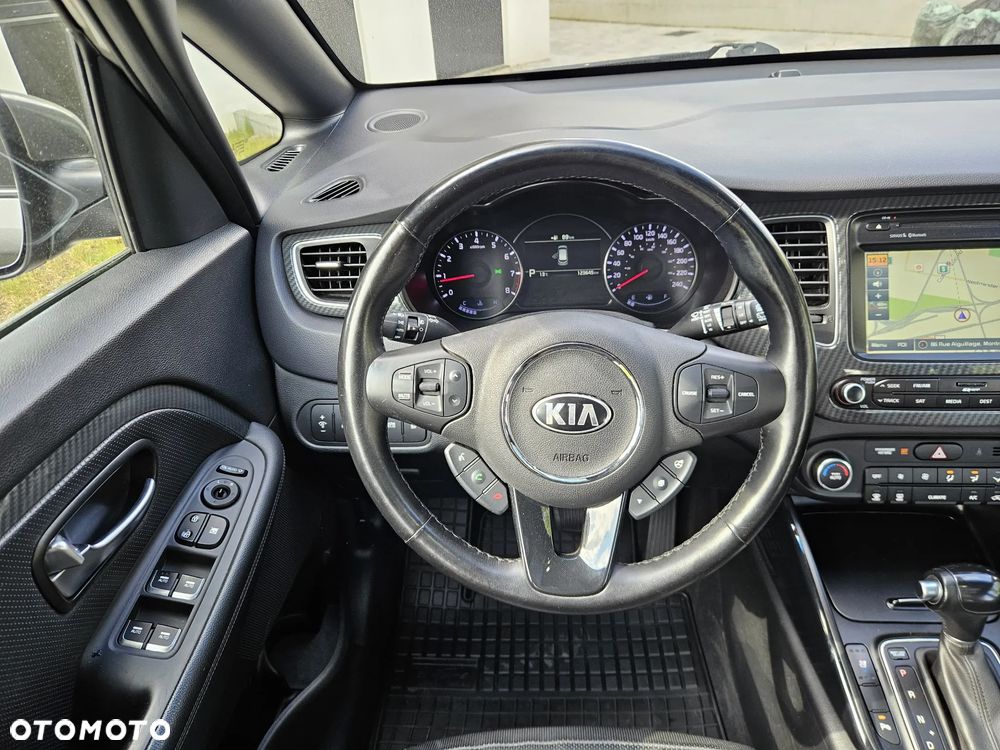 Kia Carens - 27