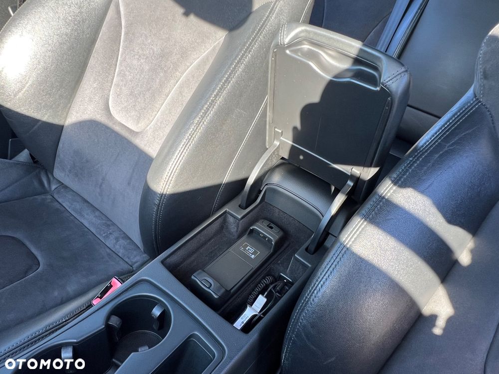 Audi A4 ver-2-0-tfsi-multitronic-s-line-sportpaket - 19