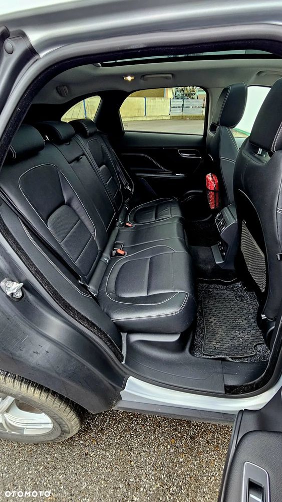 Jaguar F-Pace 2.0 i4D AWD R-Sport - 18