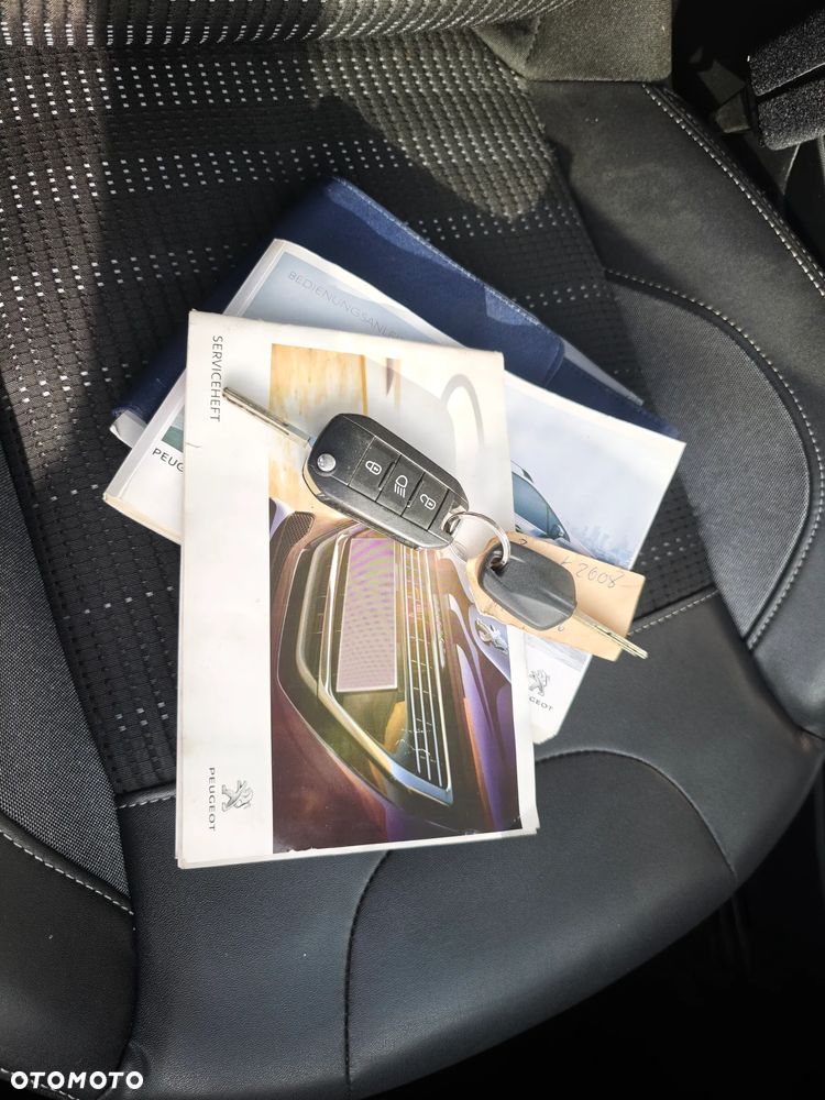 Peugeot 2008 e-HDi FAP 115 STOP & START Allure - 38