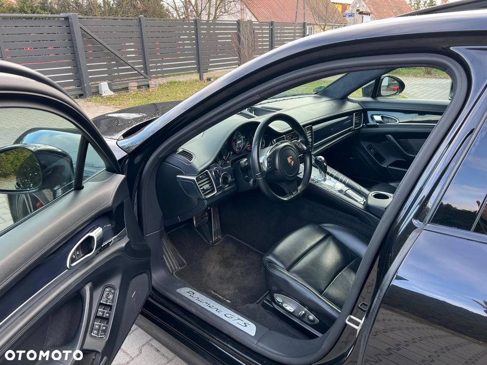 Porsche Panamera - 17