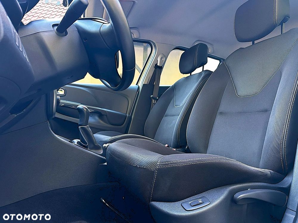 Renault Clio TCe 90 Dynamique - 11