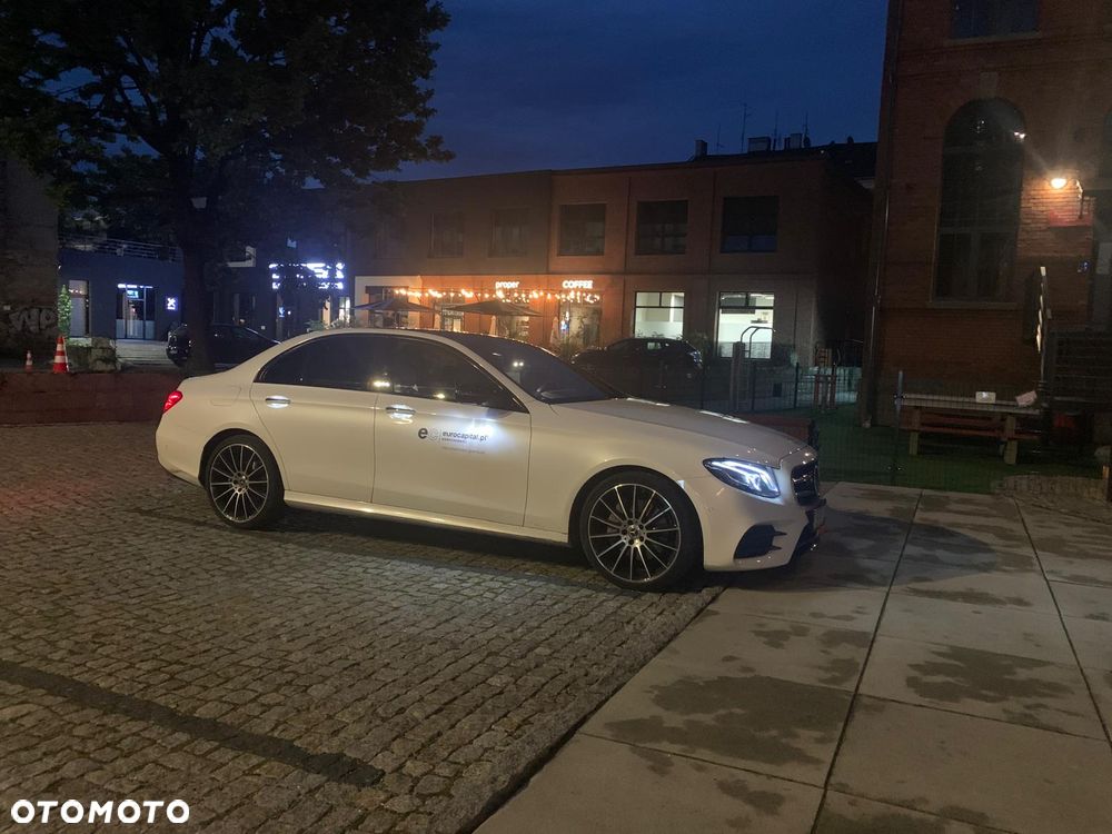 Mercedes-Benz Klasa E 220 d 4-Matic 9G-TRONIC - 30