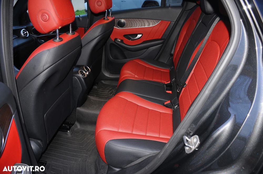 Mercedes-Benz GLC Coupe 300 4Matic 9G-TRONIC Exclusive - 38