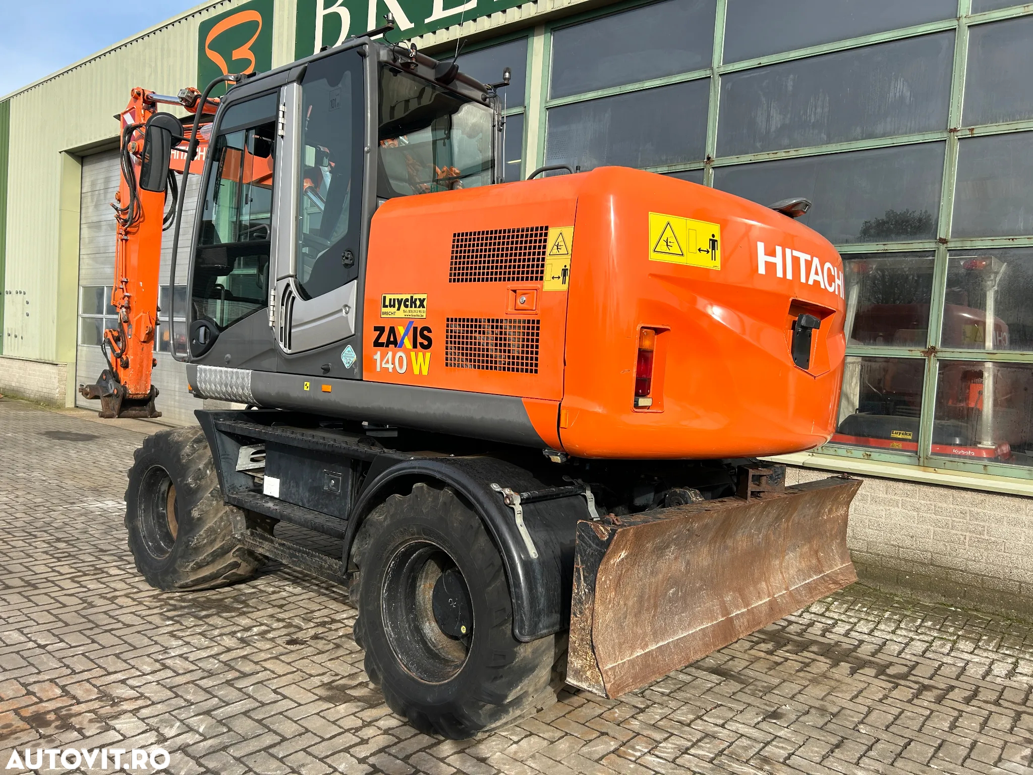 Hitachi ZX140W-3 - 9