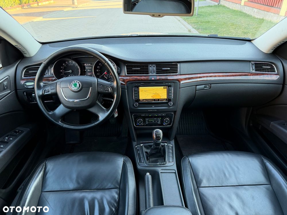 Skoda Superb 2.0 TDI 4x4 Exclusive - 6