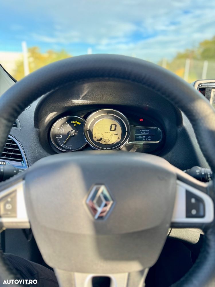 Renault Megane Grandtour ENERGY dCi 110 Start & Stopp Bose Edition - 21