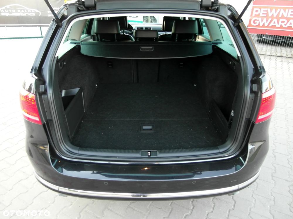 Volkswagen Passat 2.0 TDI 4Motion DSG BlueMotion Tech R-Line - 12
