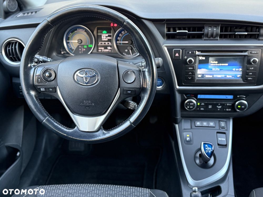 Toyota Auris 1.8 HSD Luna - 24