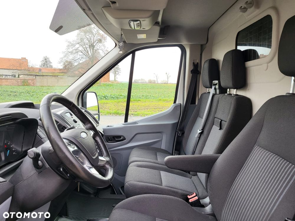 Ford Transit - 12