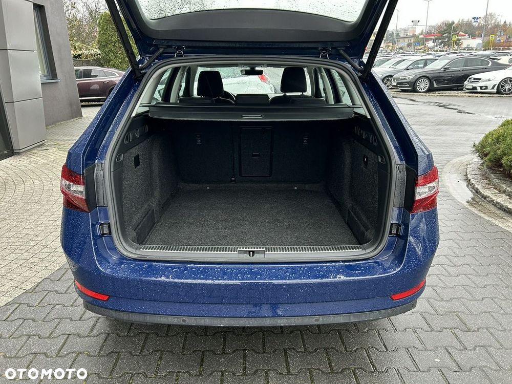 Skoda Superb 2.0 TDI Ambition DSG7 - 9