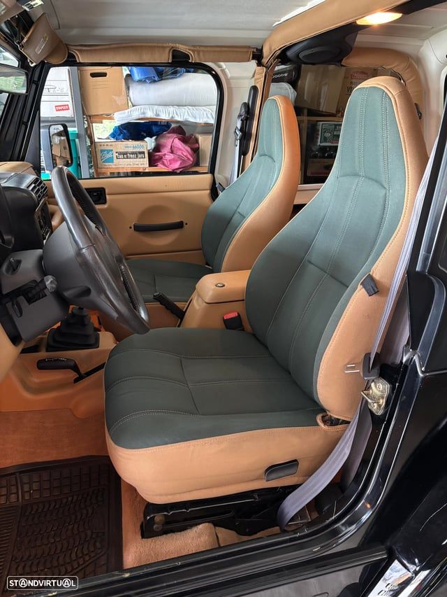 Jeep Wrangler - 7