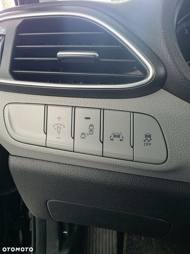 Hyundai i30 1.4 T-GDI Premiere Luxury - 5