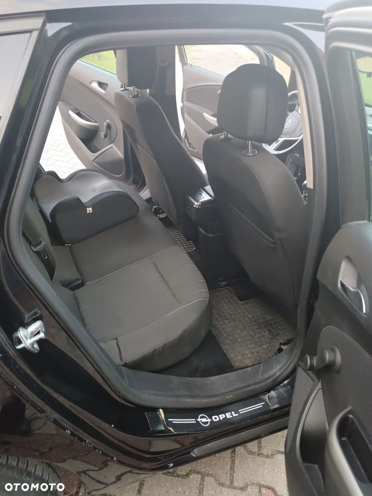Opel Astra 1.6 Turbo 150 Jahre - 10