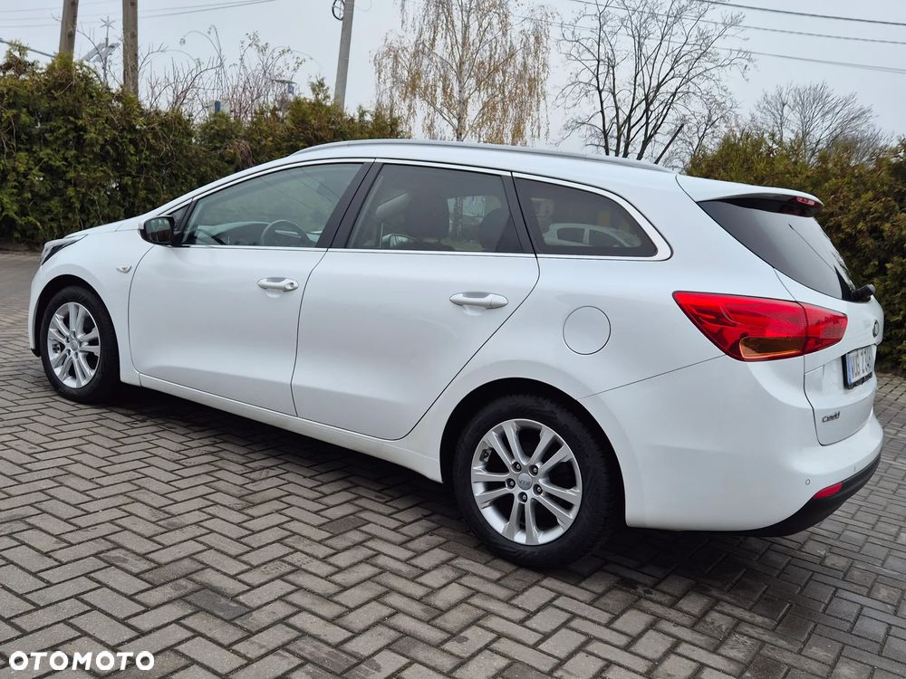 Kia Ceed 1.6 CRDi 128 Platinum Edition - 8