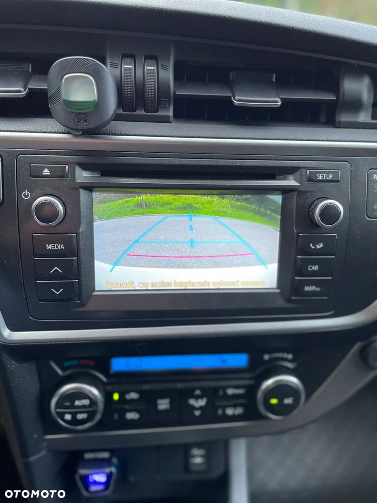 Toyota Auris 1.6 Valvematic Comfort - 23