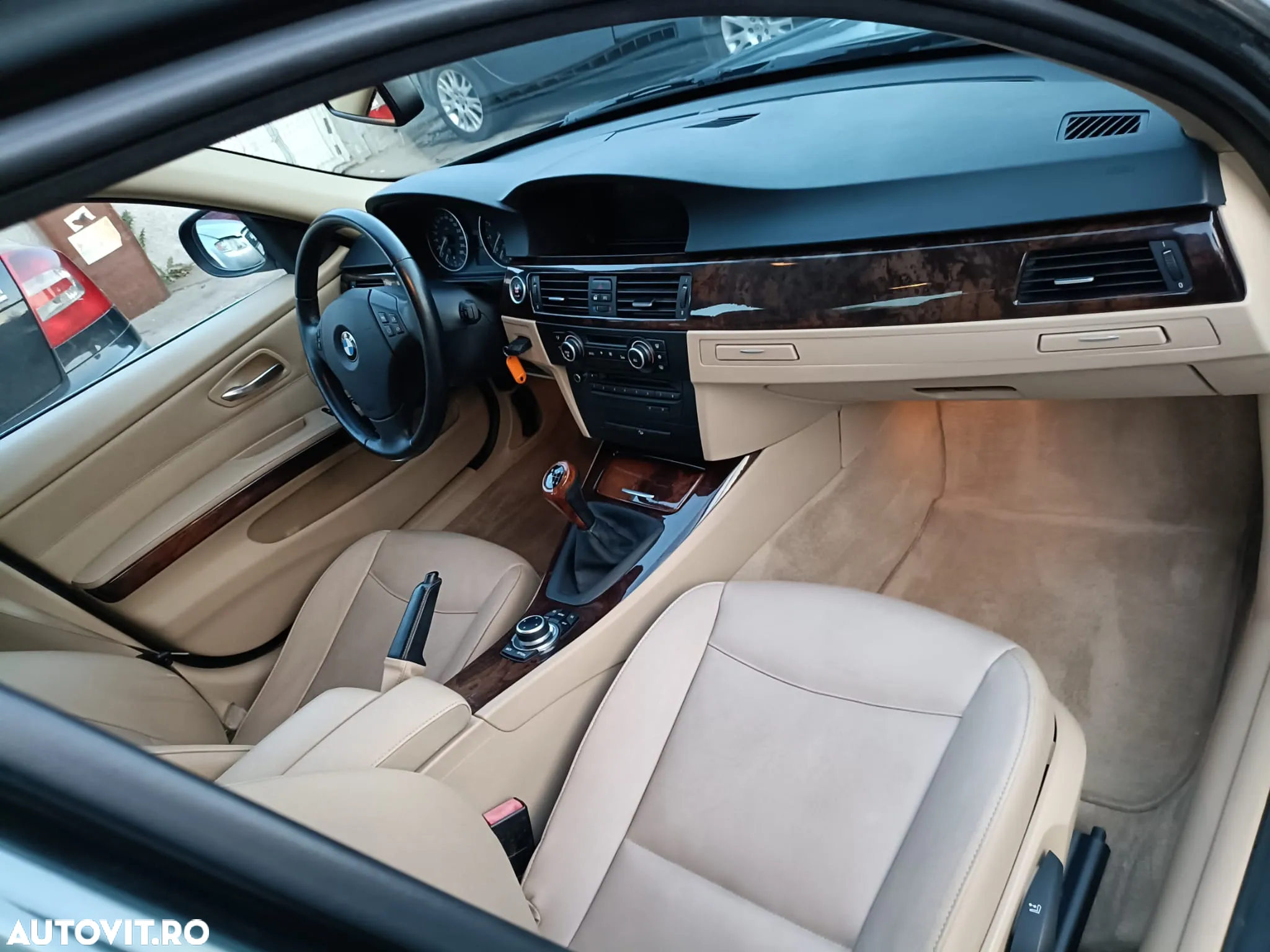 BMW Seria 3 325i - 18