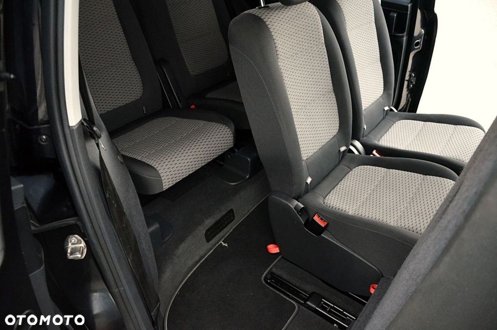 Volkswagen Sharan - 17