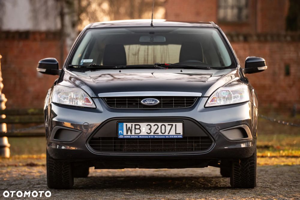 Ford Focus 1.6 Trend + - 3