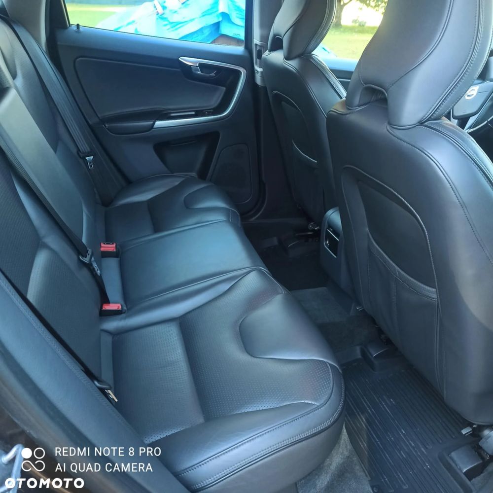 Volvo XC 60 D4 AWD Momentum - 13