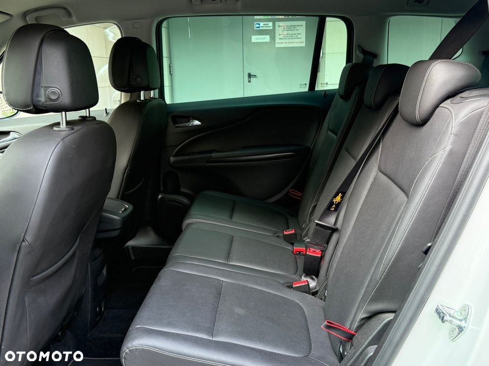 Opel Zafira - 16