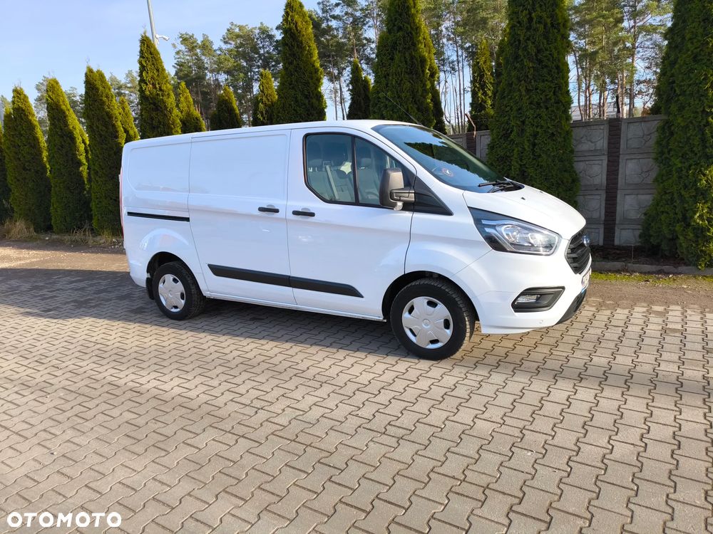Ford TRANSIT CUSTOM - 13