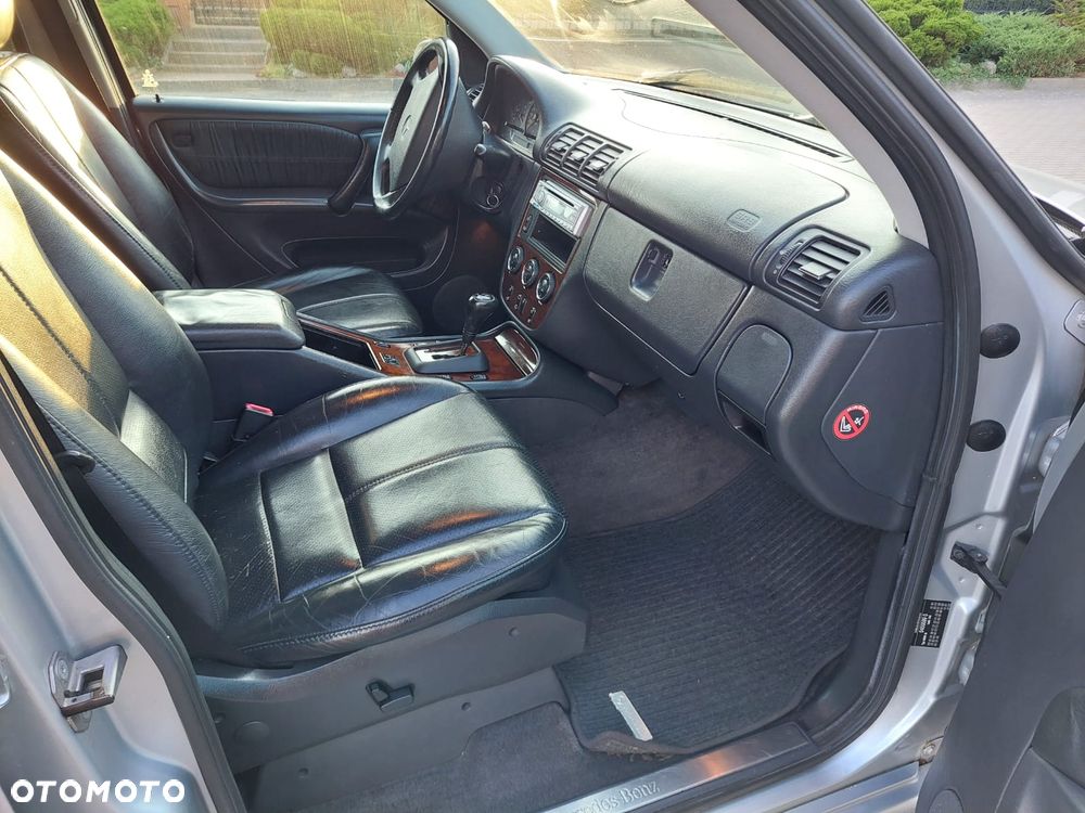 Mercedes-Benz ML - 13
