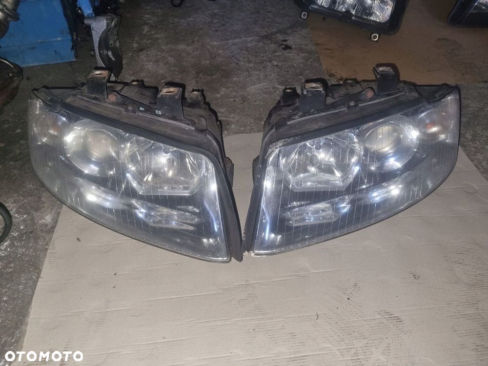 Lampa lewa przód Audi A4 B6 8E0941003F - 1