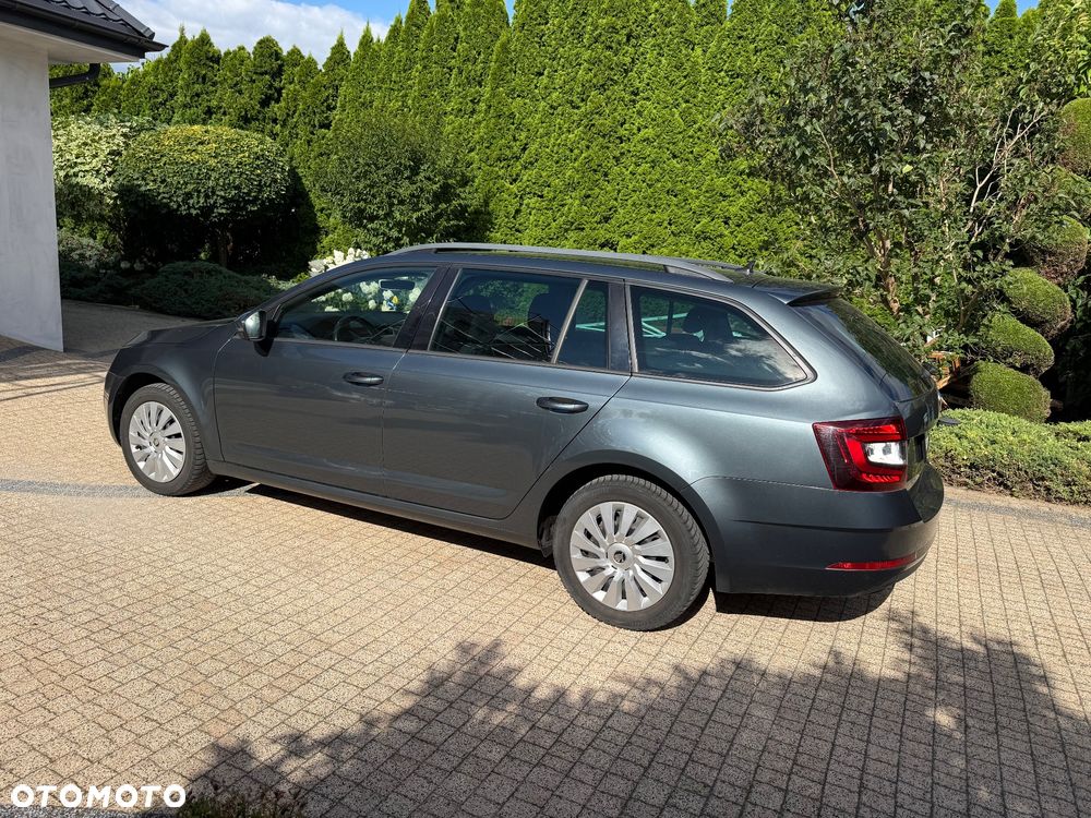 Skoda Octavia 2.0 TDI Premium Edition - 5