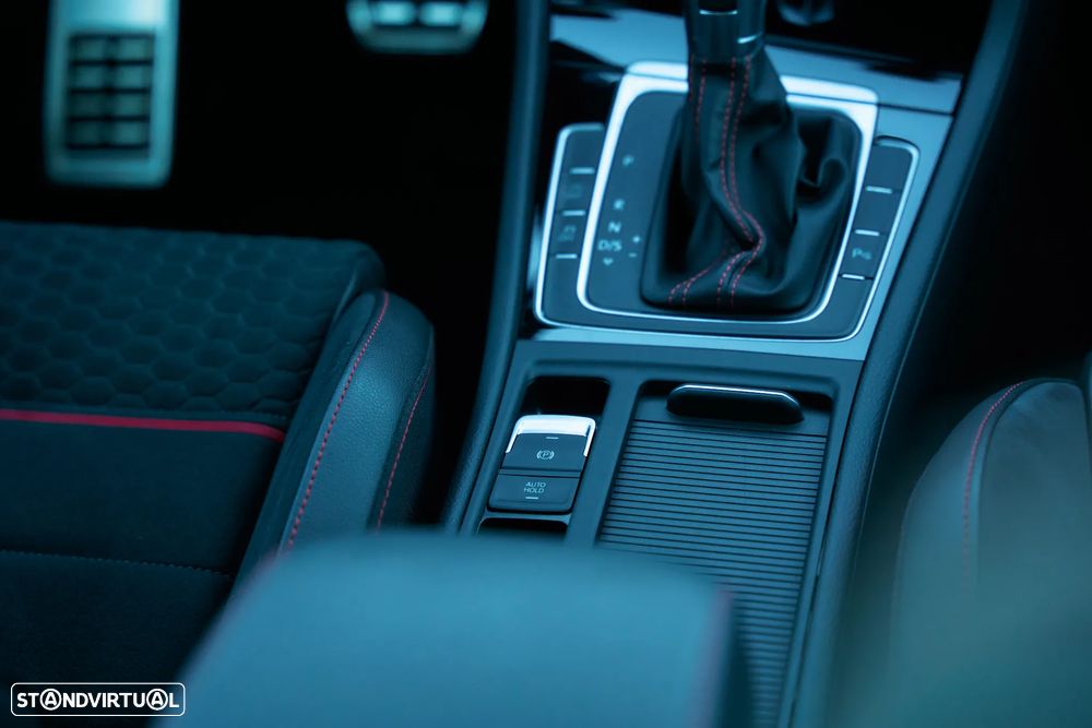 VW Golf GTI (BlueMotion ) DSG - 13
