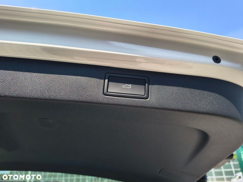 Skoda Kamiq 1.0 TSI Monte Carlo DSG - 11