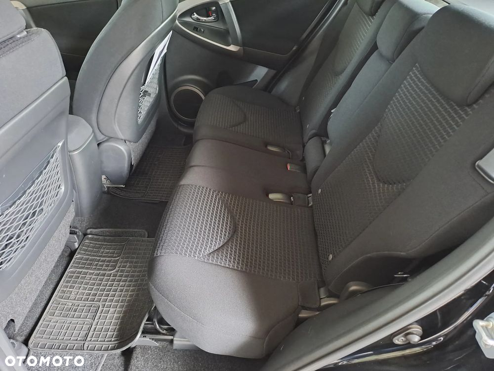 Toyota RAV4 - 12