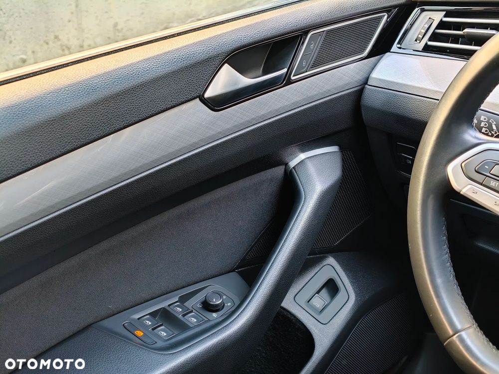 Volkswagen Passat 1.5 TSI EVO Business DSG - 24