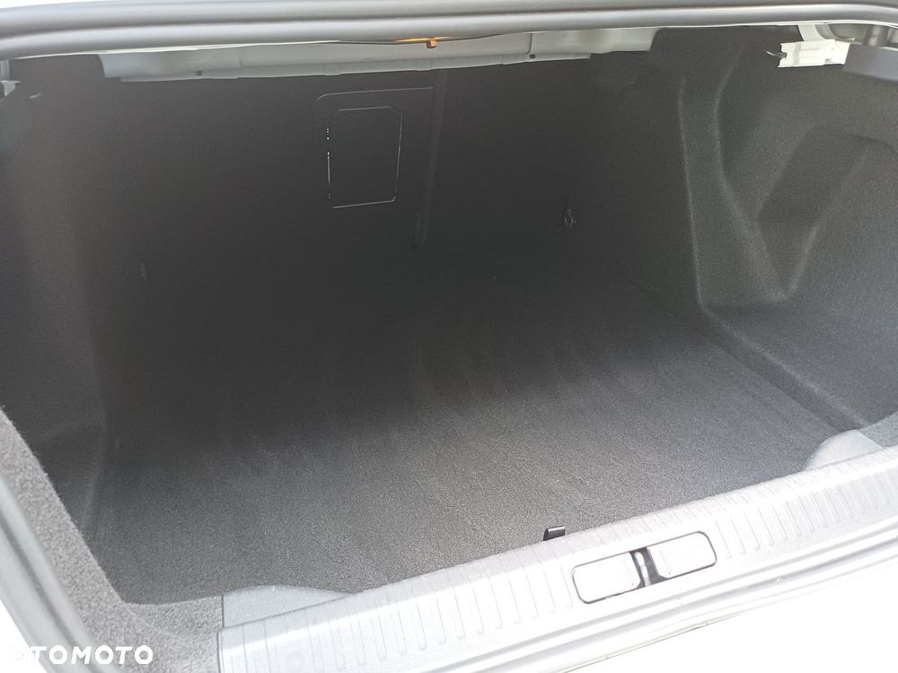 Citroën C4X 1.2 PureTech Max S&S EAT8 - 36