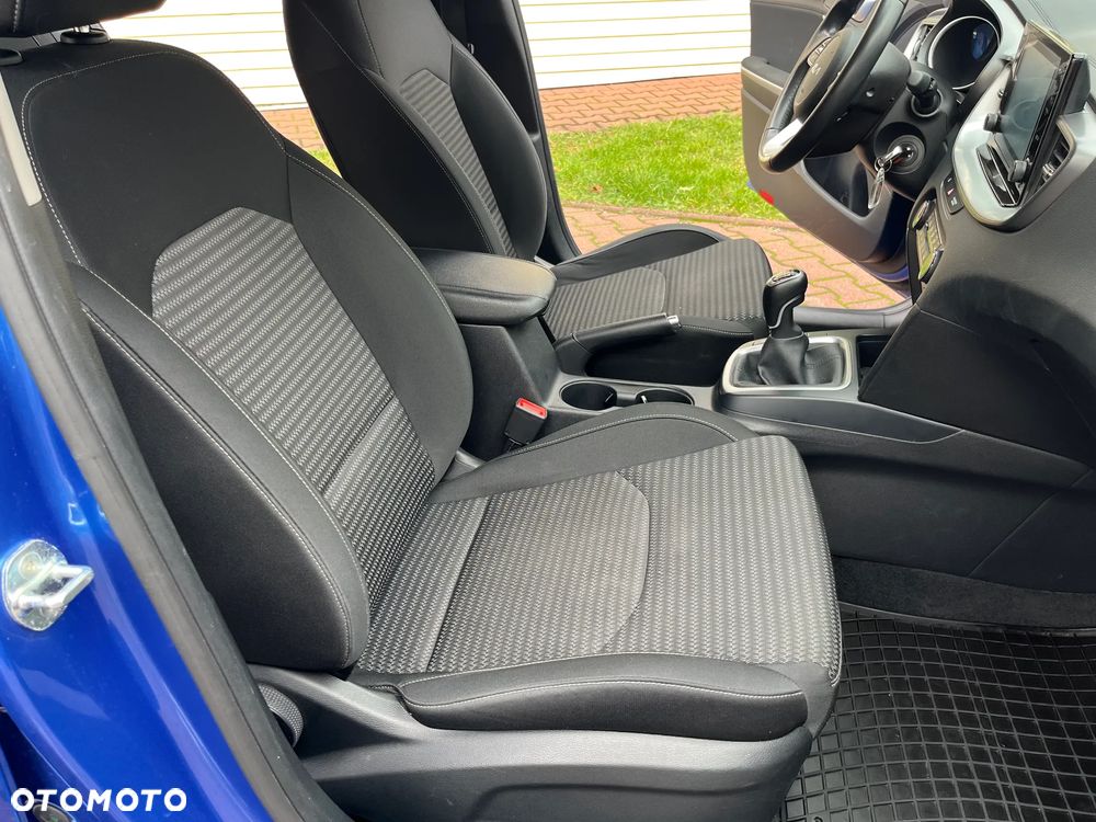 Kia Ceed 1.5 T-GDI M - 22