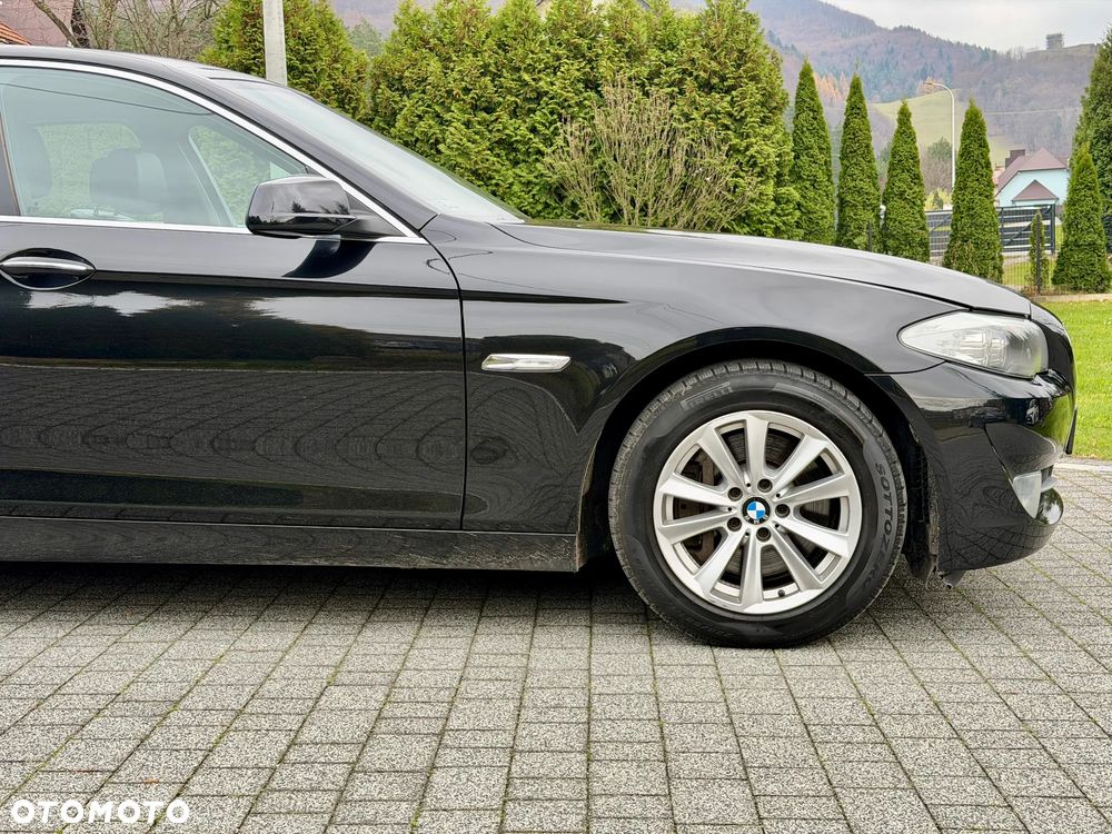 BMW Seria 5 525d xDrive Luxury Line - 15