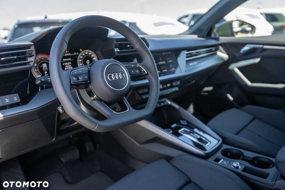 Audi A3 Sportback - 13