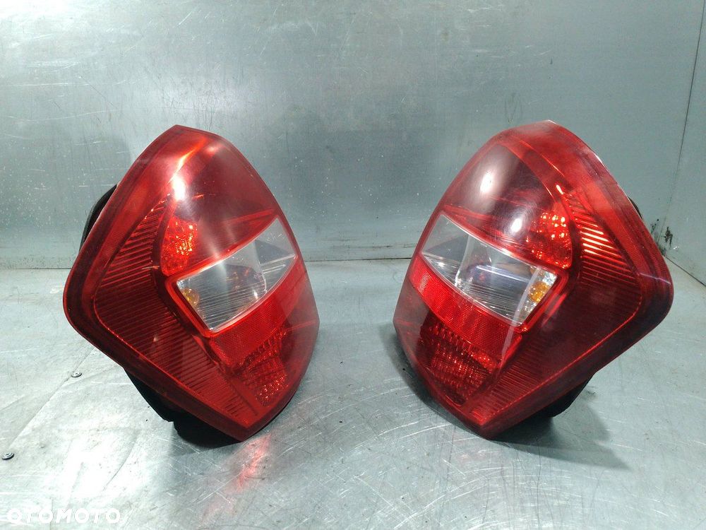 LAMPY TYŁ KOMPLET KIA CERATO 2.0 CRDI HATCHBACK 92401-2F2 - 10