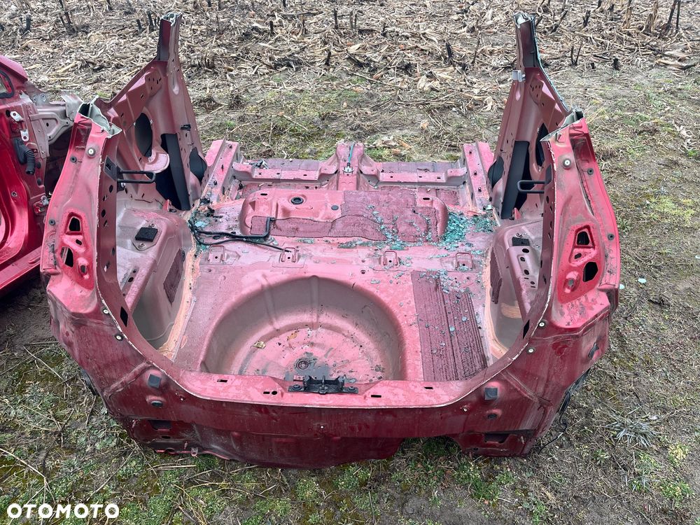 Ford Fiesta Mk7 Lift 3D Wanna Pas Tył Ćwiartka