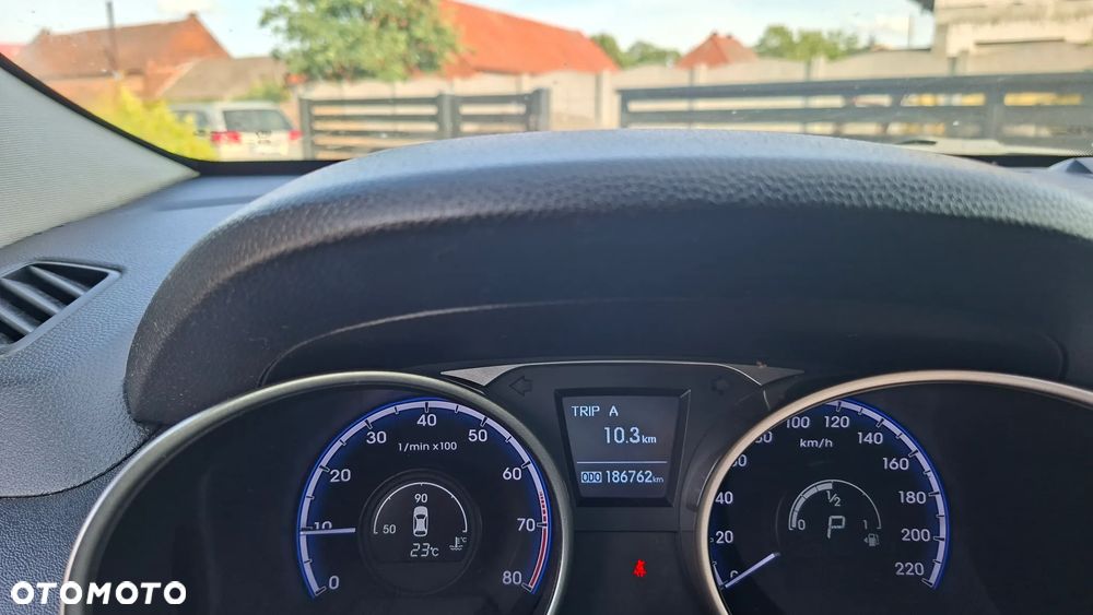 Hyundai ix35 2.0 2WD Automatik Style - 9