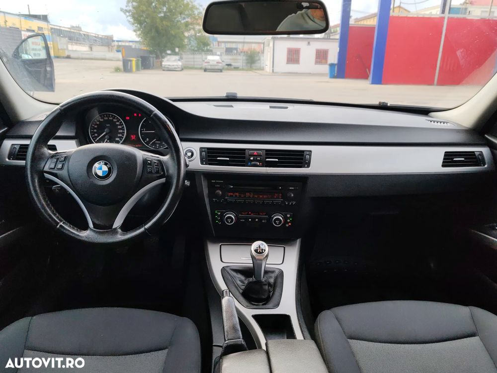 BMW Seria 3 318d - 5