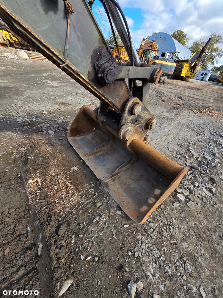 Volvo EC240 LC - 13