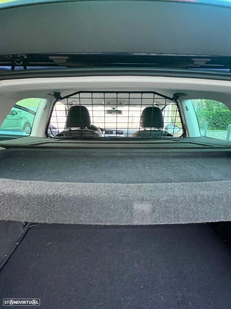 VW Golf 1.6 TDi Trendline DSG - 13