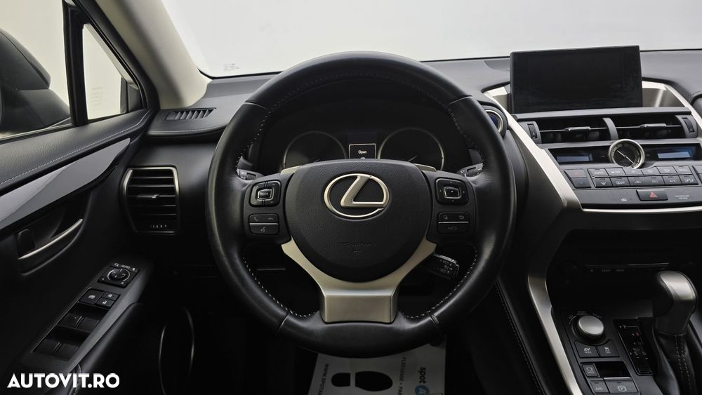 Lexus Seria NX - 15