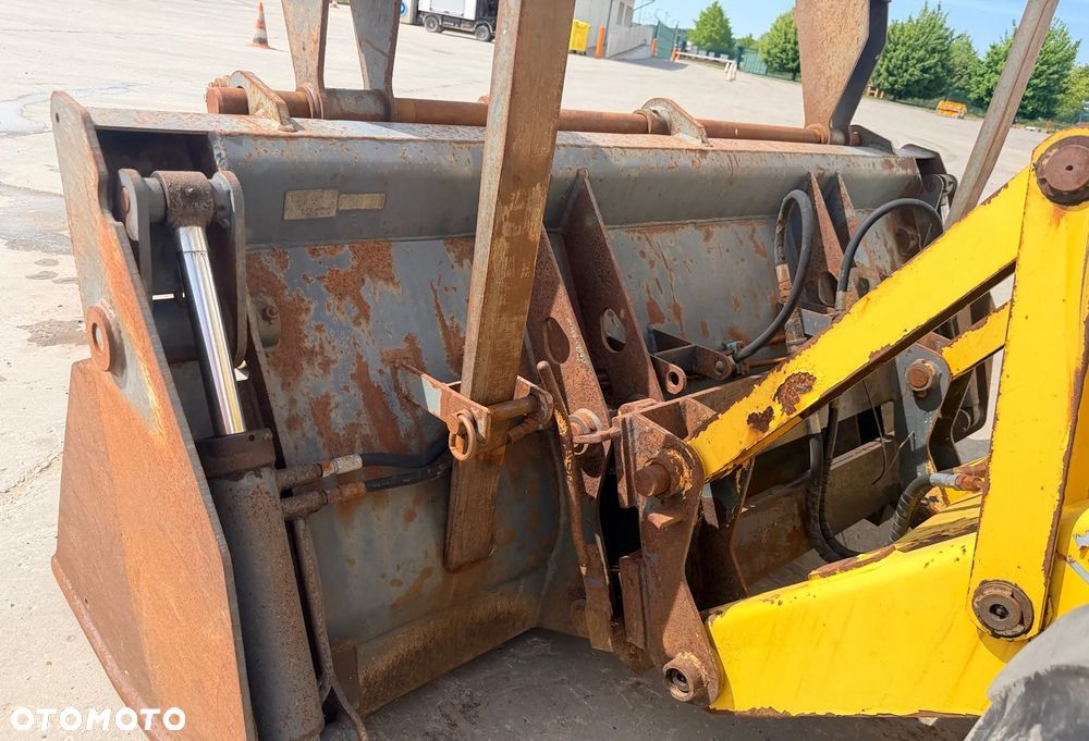 New Holland New Holland LB115B-4hp rok 2000  koparka ładowarka 4x4 - 14