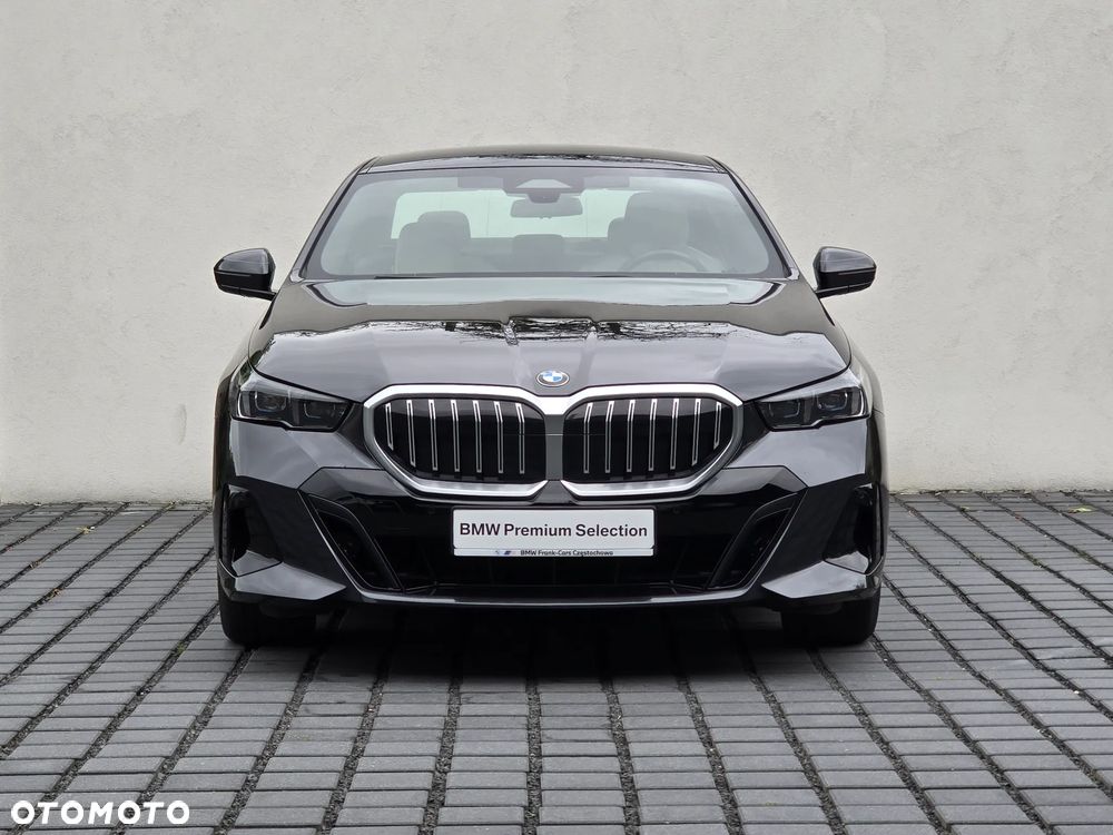 BMW Seria 5 520d xDrive - 4