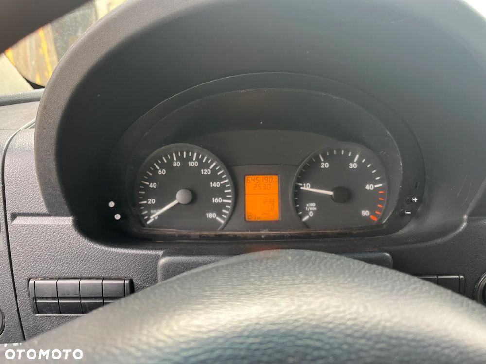 Mercedes-Benz Sprinter - 6